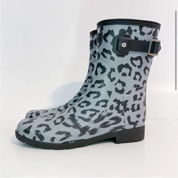HUNTER Refined Stormy Gray Hybrid Leopard Print Luna Short Rain Boots | 7 - Picture 13 of 14